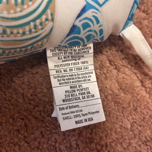 Pillow Perfect Tufted Seat Cushion 15"x15" Blue Hooked Seaside 1 Count Outdoor - Picture 4 of 7